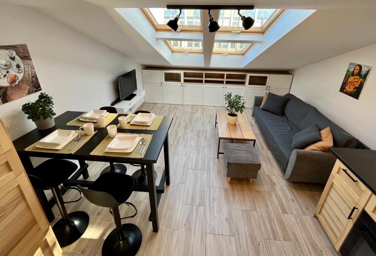 Feelhome Apartment With Kitchen 克拉科夫 外观 照片