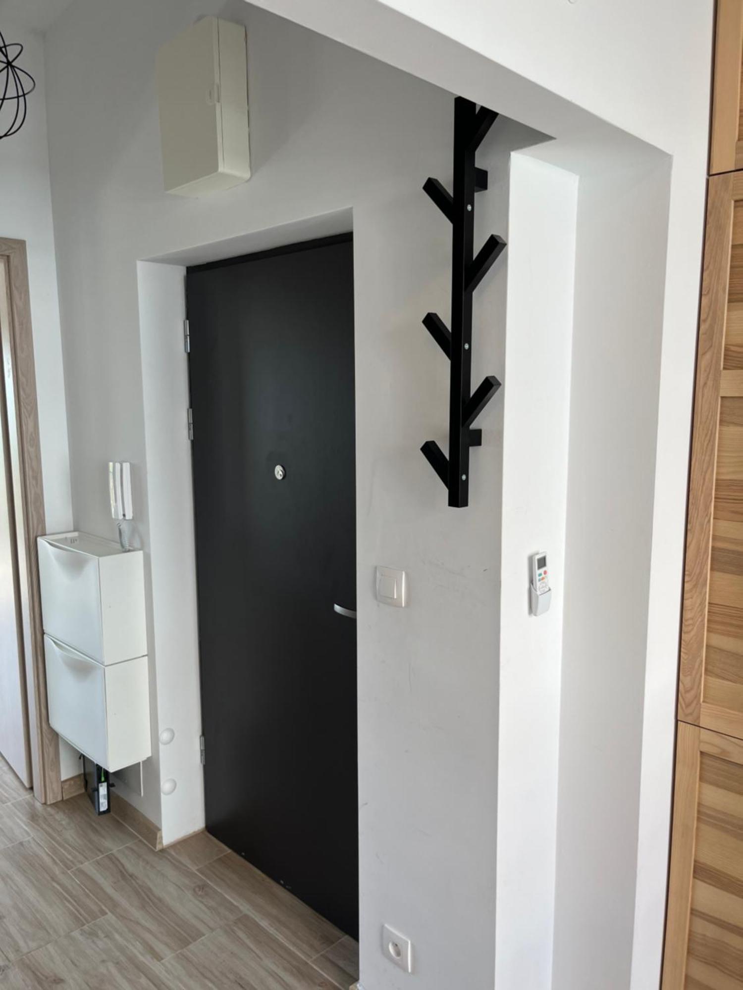 Feelhome Apartment With Kitchen 克拉科夫 外观 照片